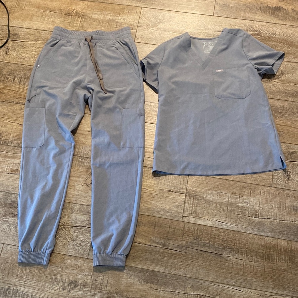 Dark Space Grey Figs scrub set
